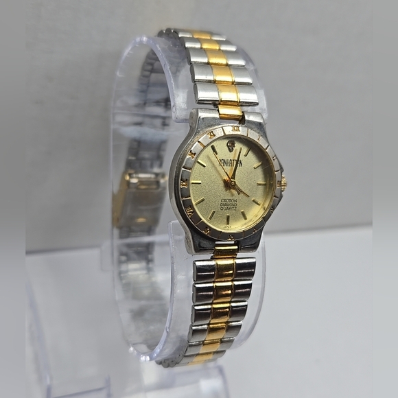 Vintage Manhattan By Croton Watch Diamond Gold Silver Two Tone 24mm New Battery - Picture 3 of 9